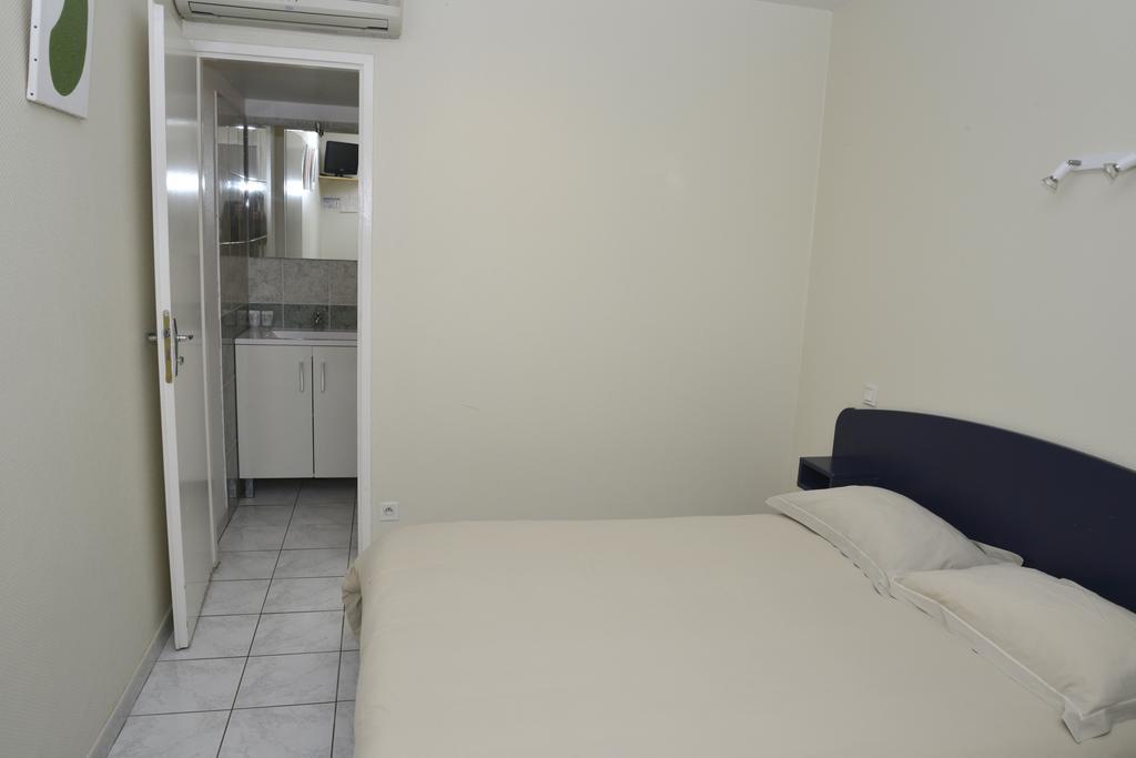 Hotel Des Arceaux Saint-Sever  Εξωτερικό φωτογραφία